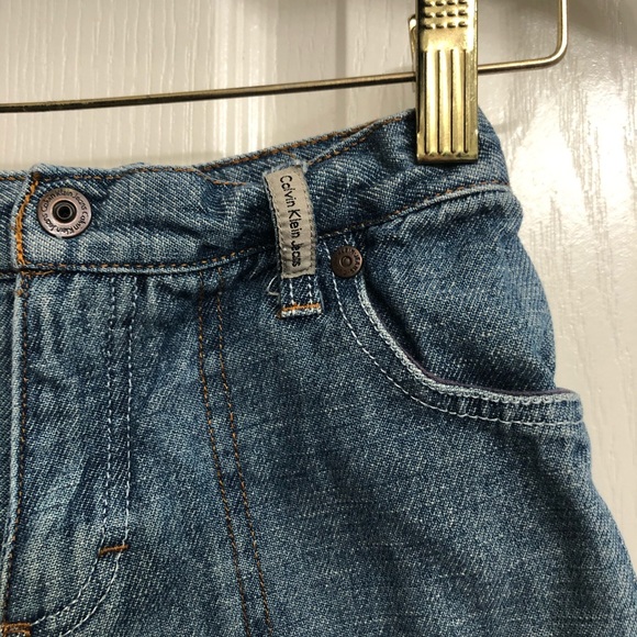 Calvin Klein Jeans Boys Cargo Jean Shorts - Picture 7 of 7